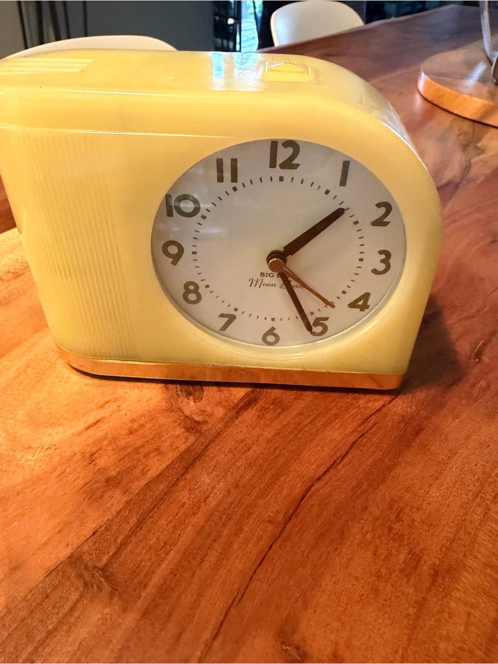 Big Ben Moonbeam Yellow Retro Mantel Clock